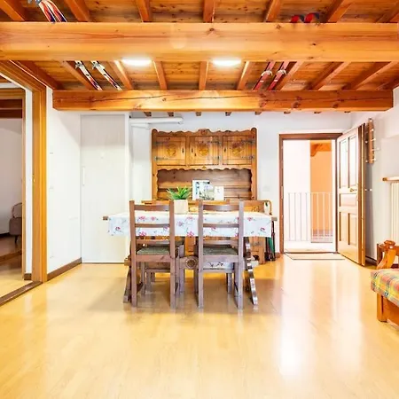 Entreville Centro Citta * أَويستا