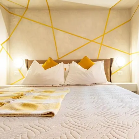 Entreville Centro Citta Apartment